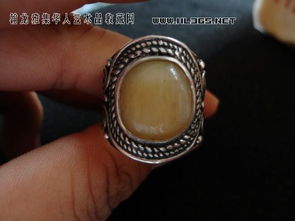 匠心与科技的交织 手工塑料H骨戒指与智能戒指的独特魅力